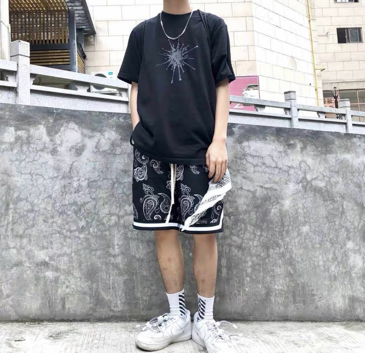 同色系穿搭技巧