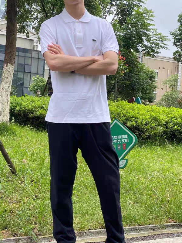 白色Polo衫太绝了吧！一整个帅住！