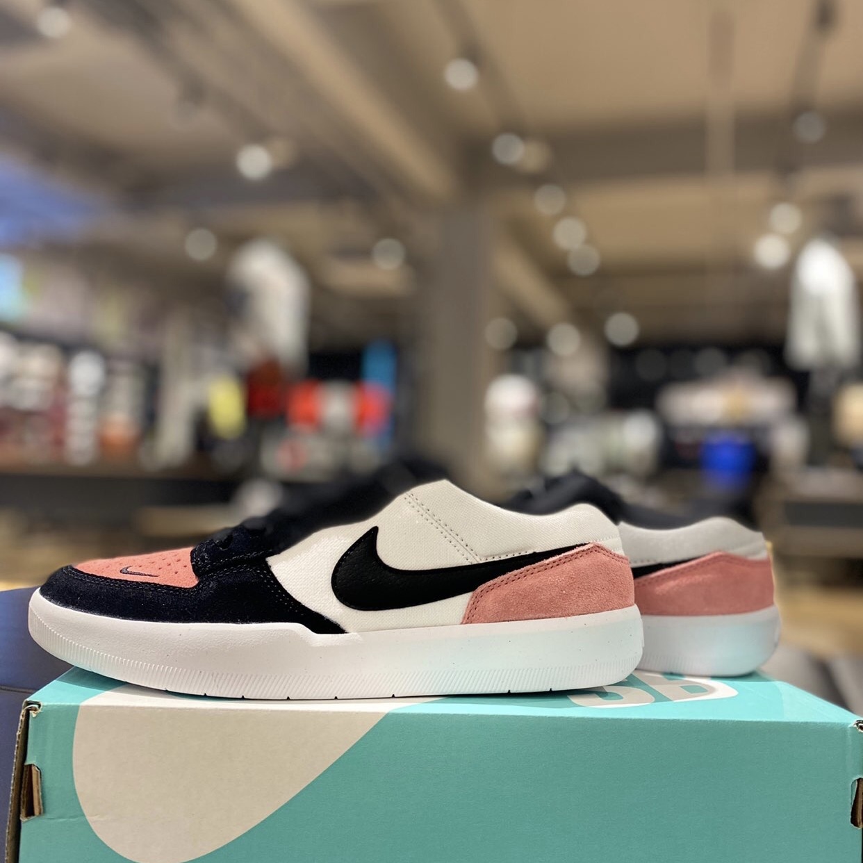 Nike sb force 58