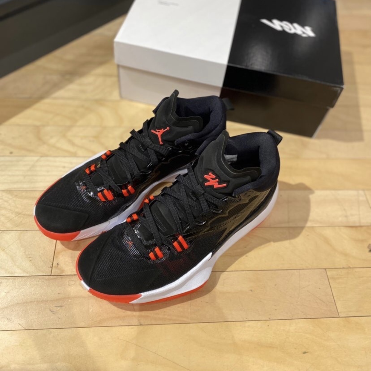 Jordan zion1篮球鞋