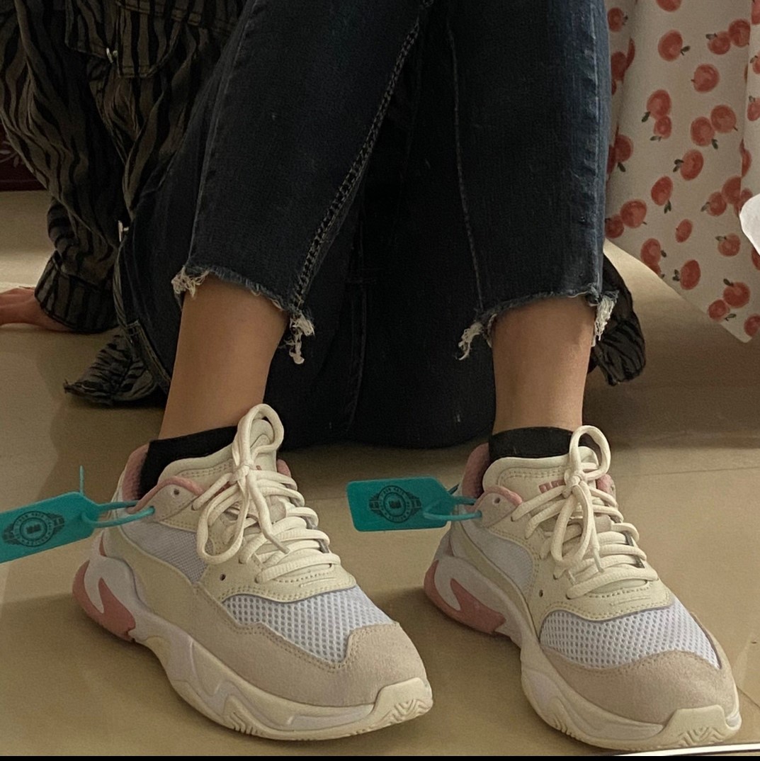 新到的奶白Puma Storm