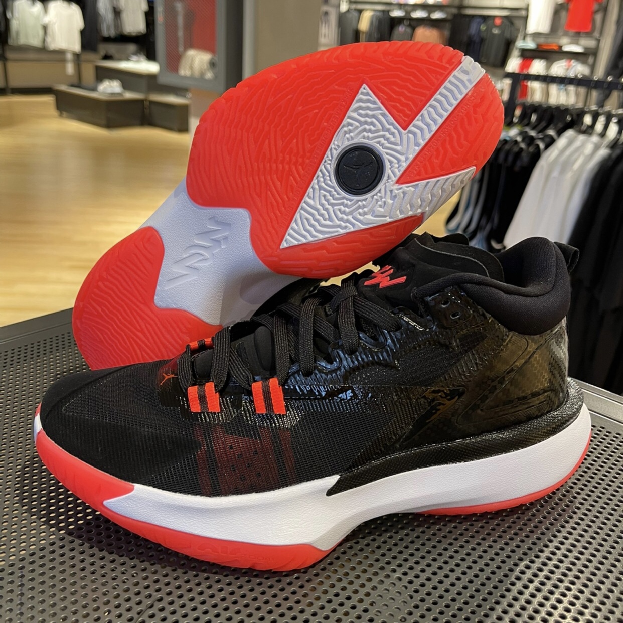 Air Jordan zoin篮球鞋