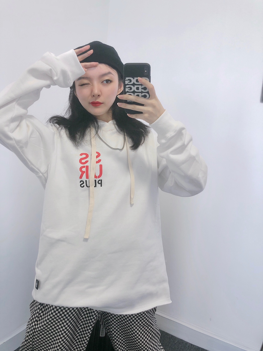 背后大logo休闲连帽卫衣 分享