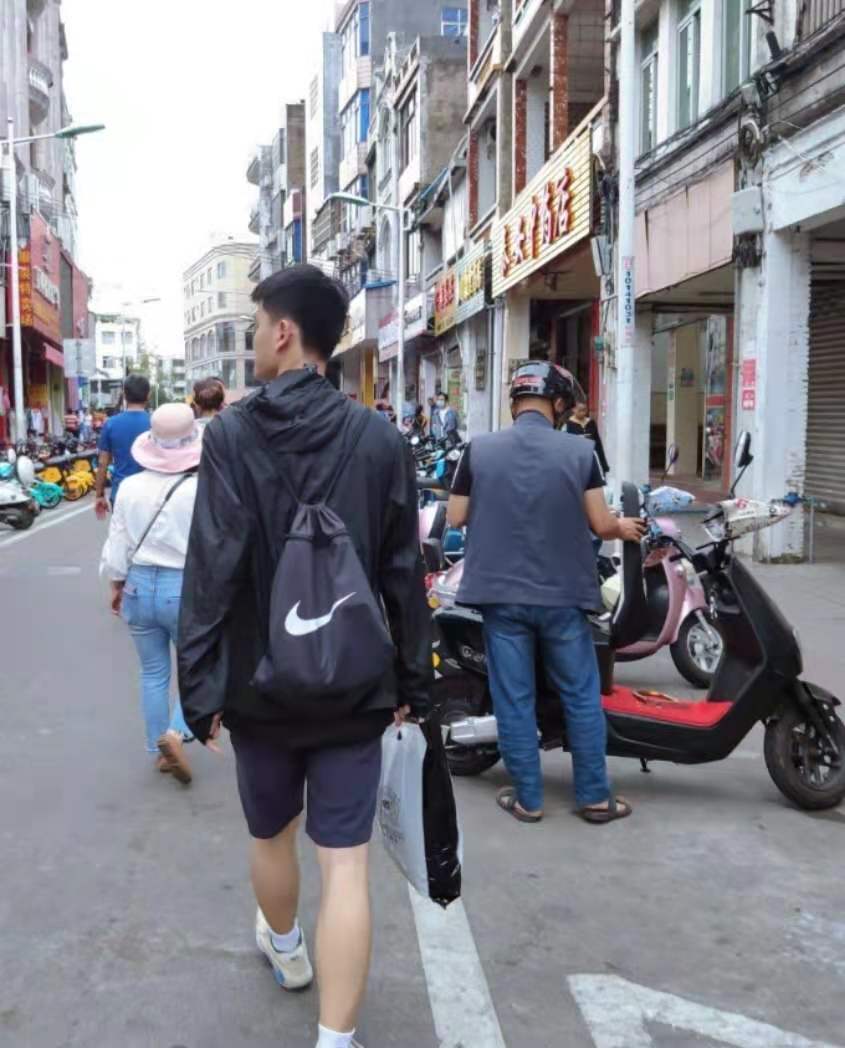 永远不会撞款的夹克