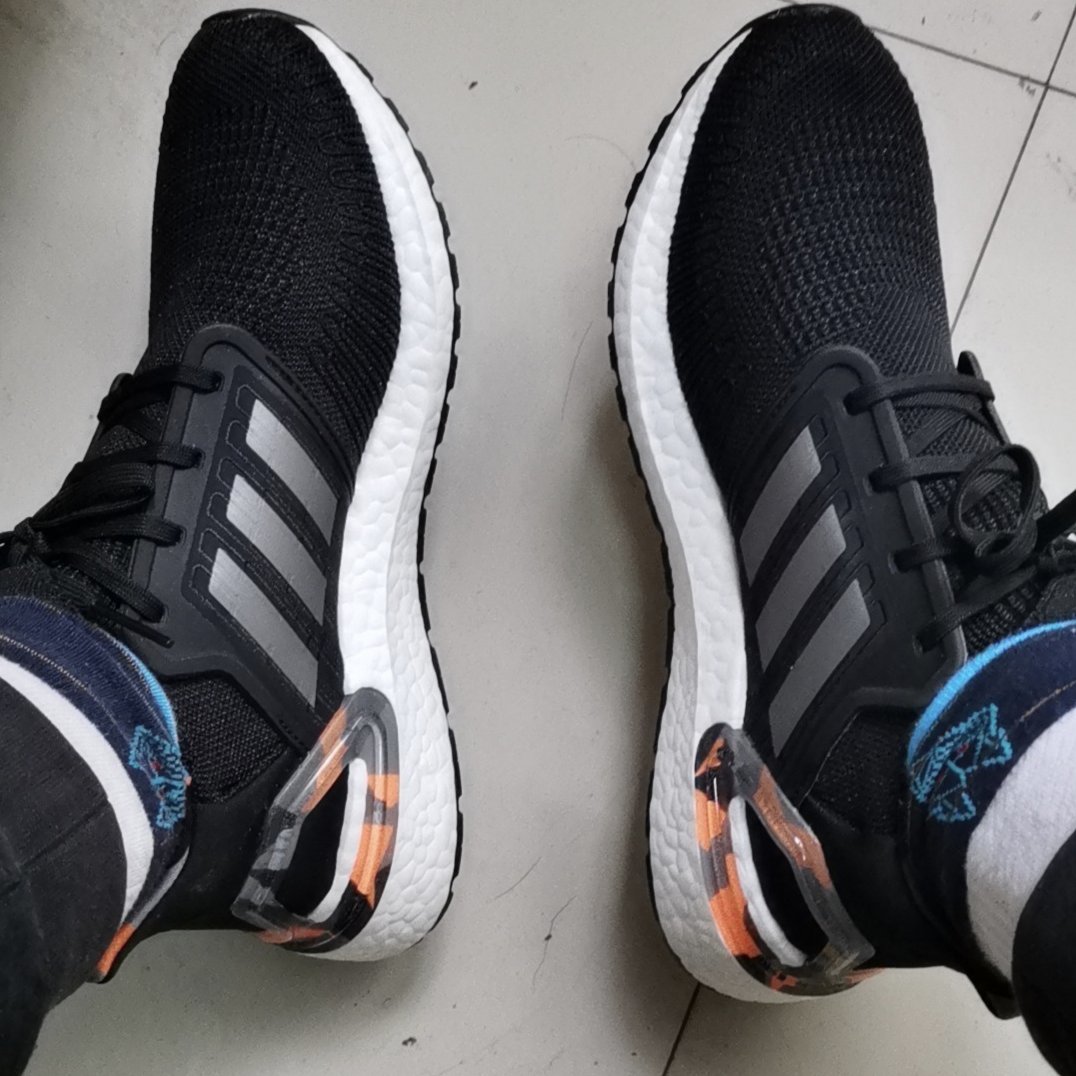 这鞋真的不错，百搭潮流