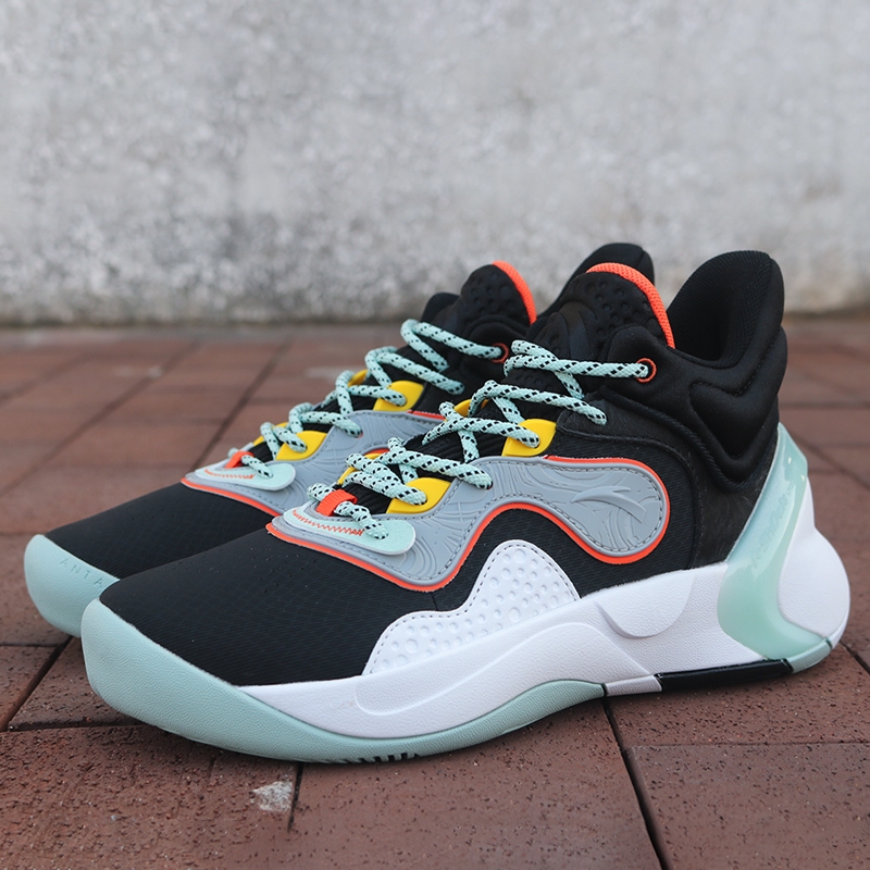 上脚好看，适合大前锋打法的。