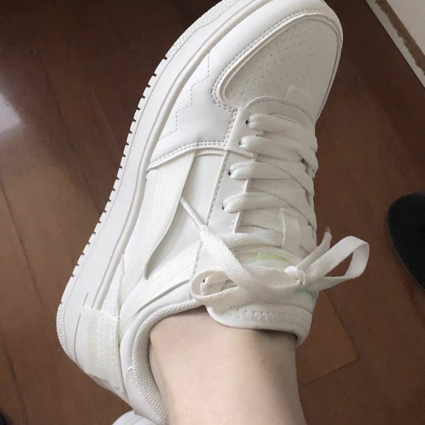 很适合夏天的鞋子，鞋子拍照很好看。