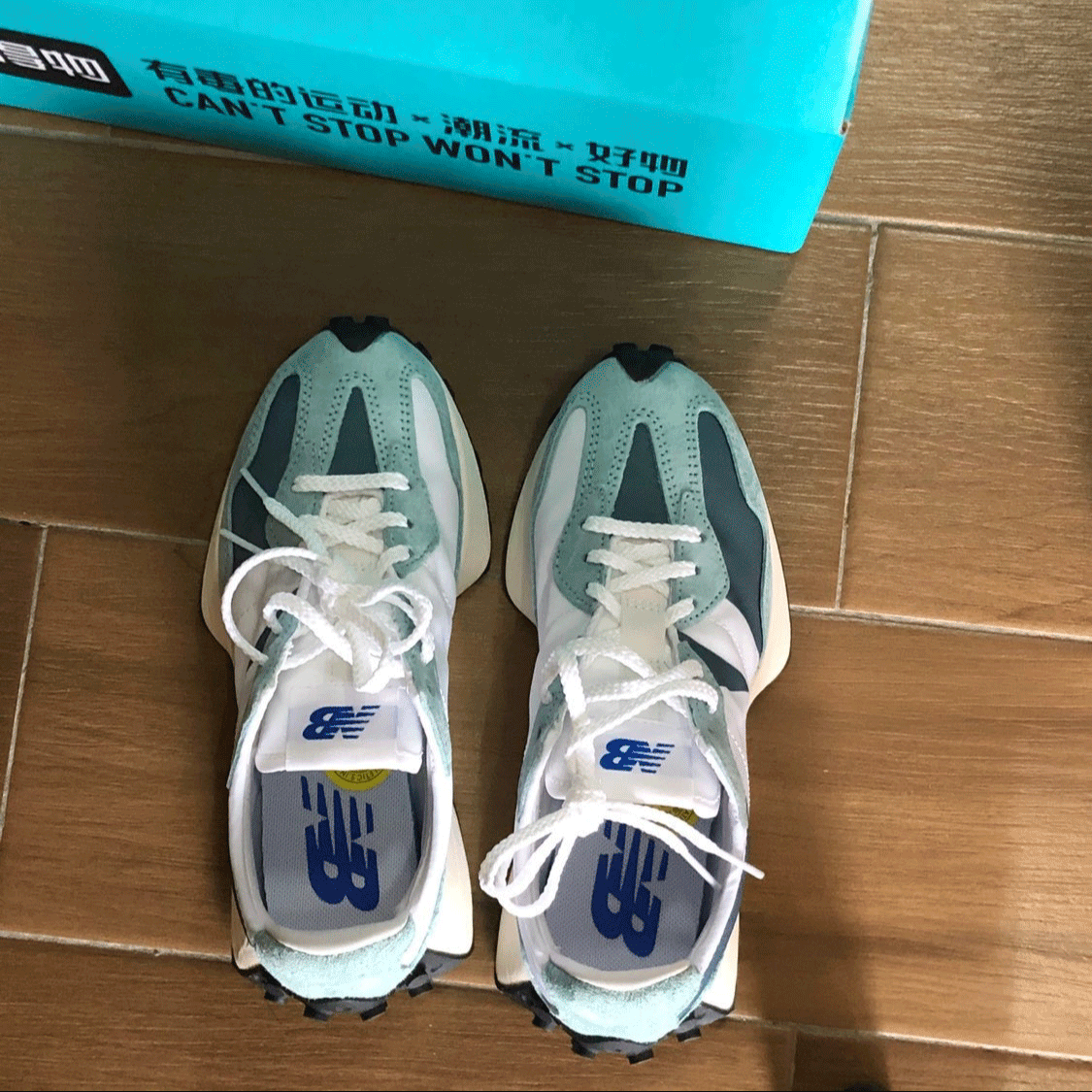 颜色超赞的，高级又显白。