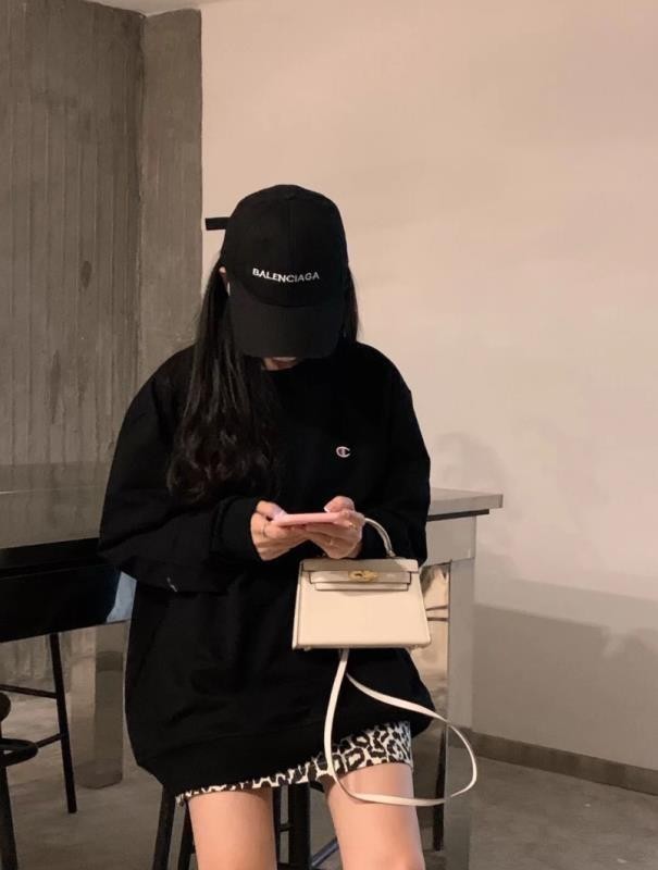 美版情侣款彩色双标卫衣分享