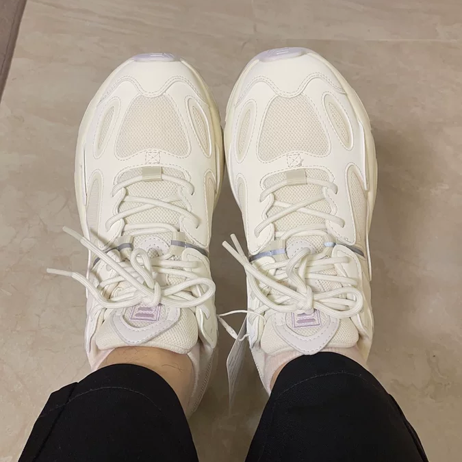 样式美观大方，适合很多年龄段的人穿