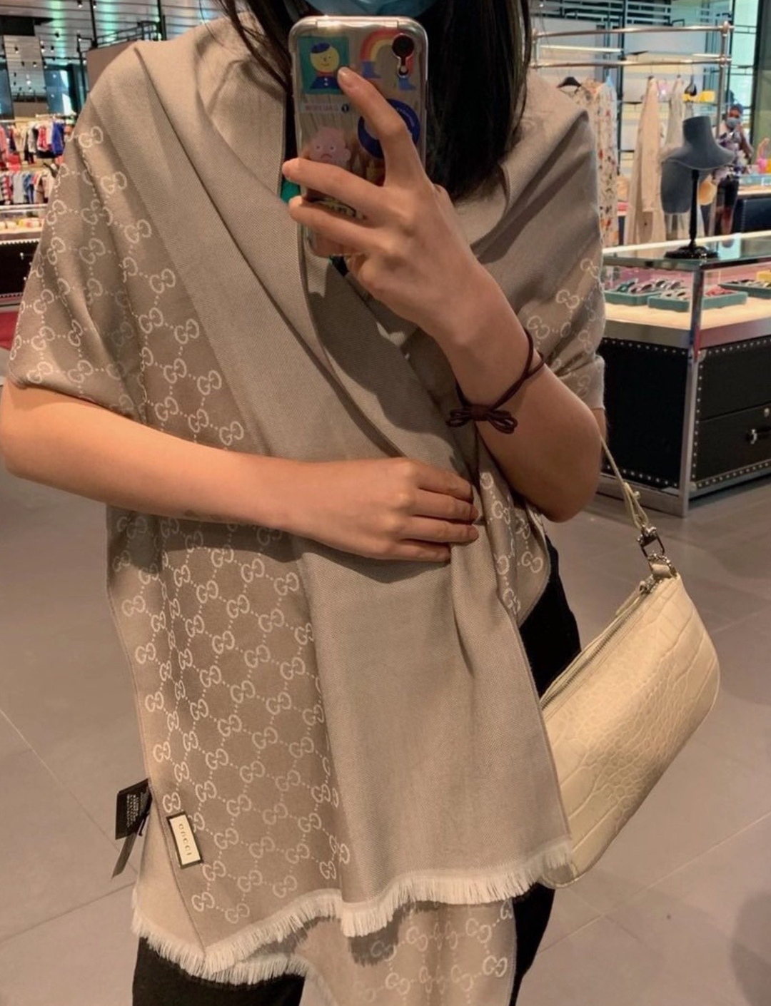 Gucci 双G印花羊毛围巾分享