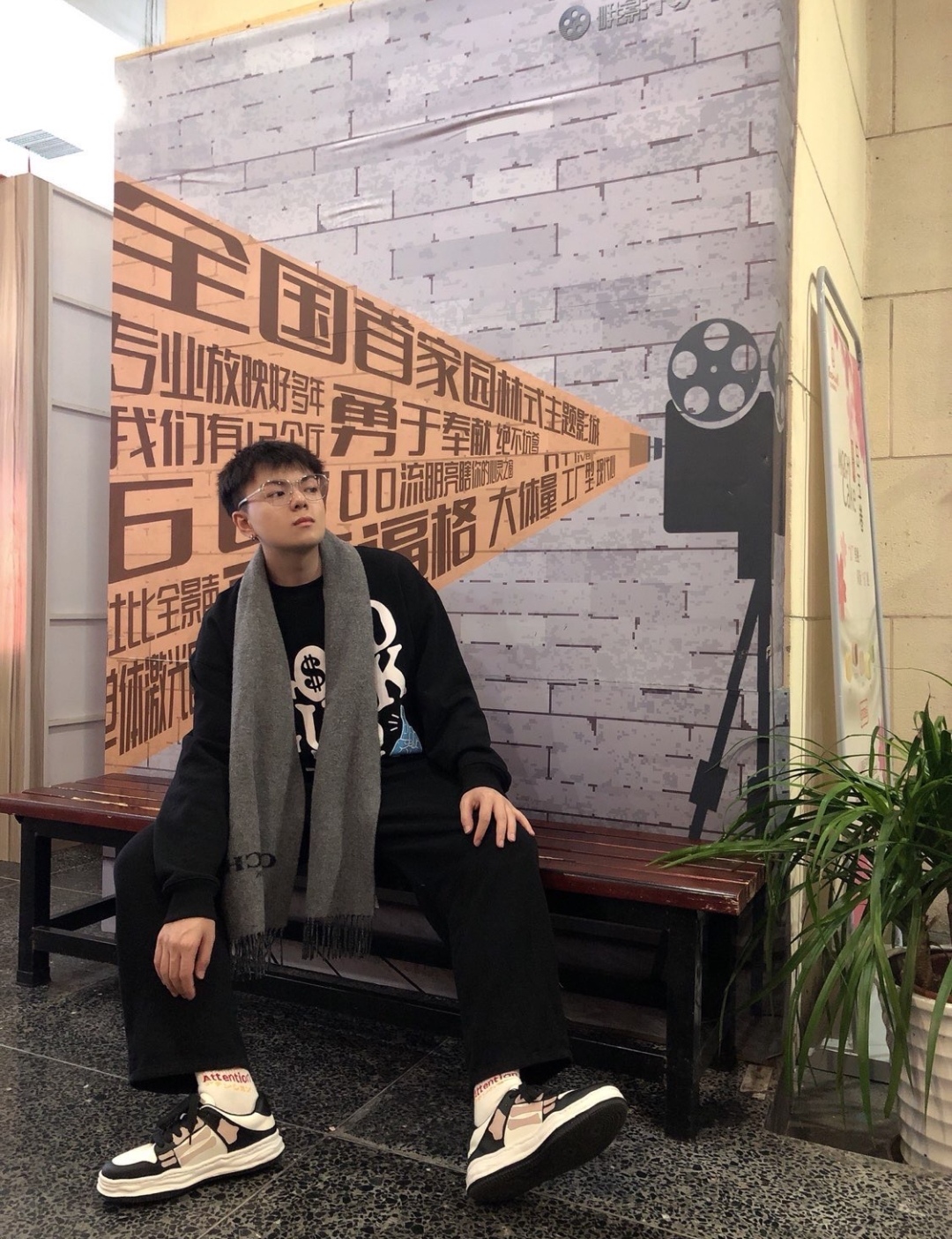 Coach 经典标志羊毛围巾分享