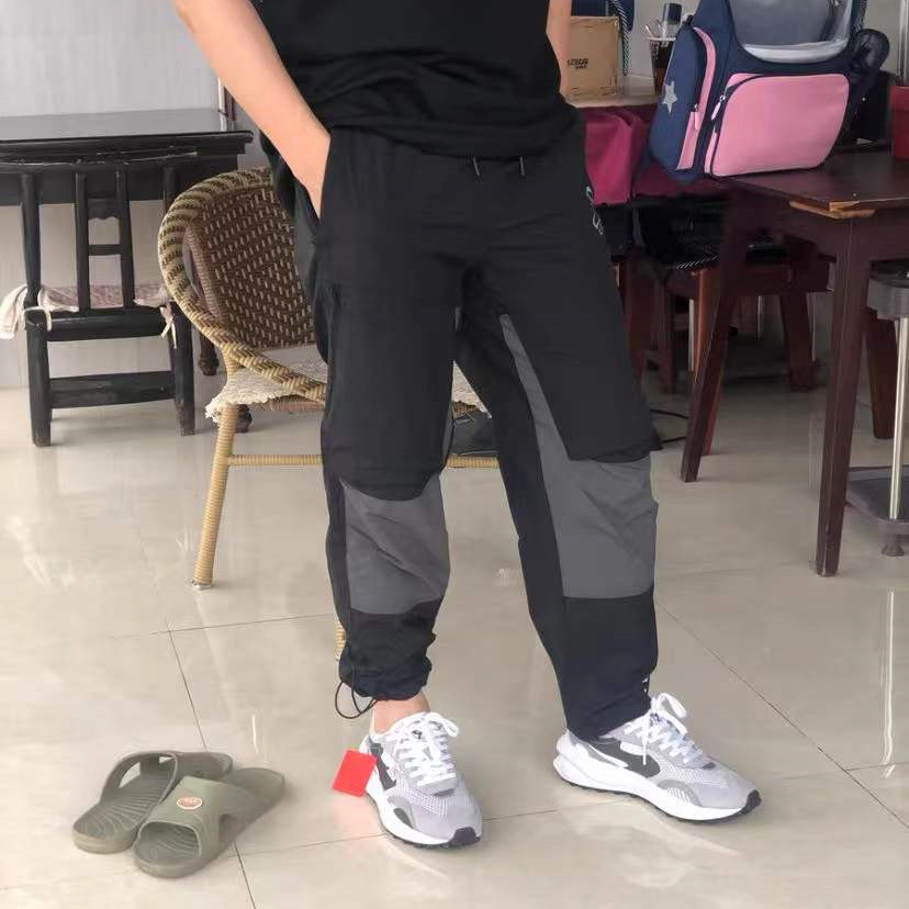 配色非常不错，脚感也很棒，超级推荐
