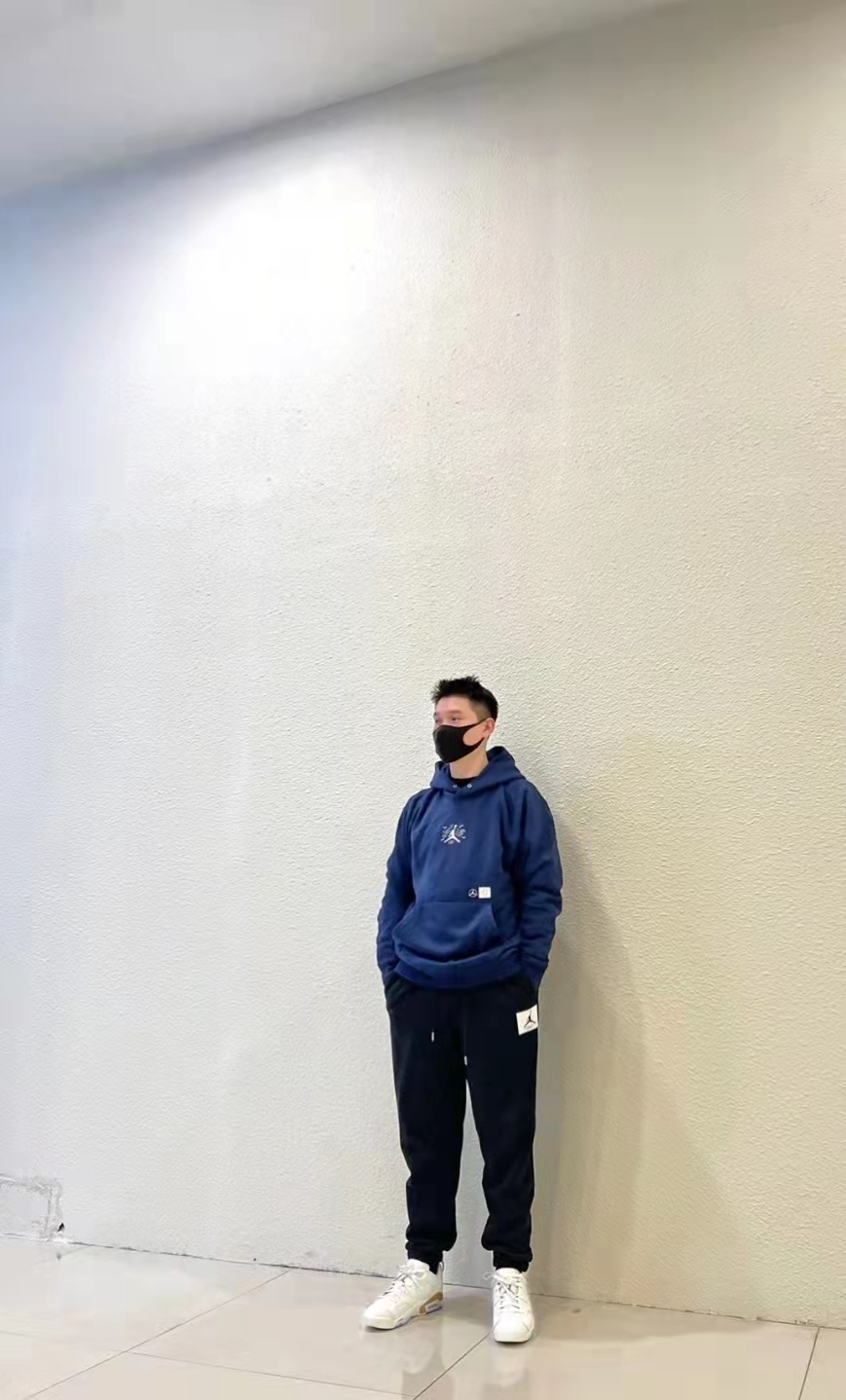 宽松舒适连帽卫衣分享