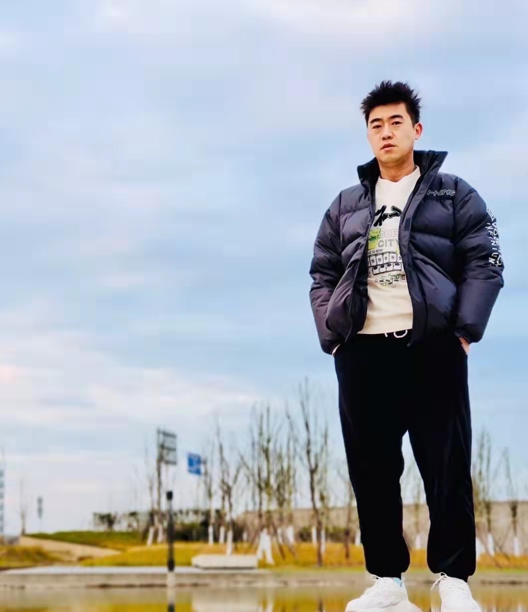 立领宽松运动短款短羽绒服分享