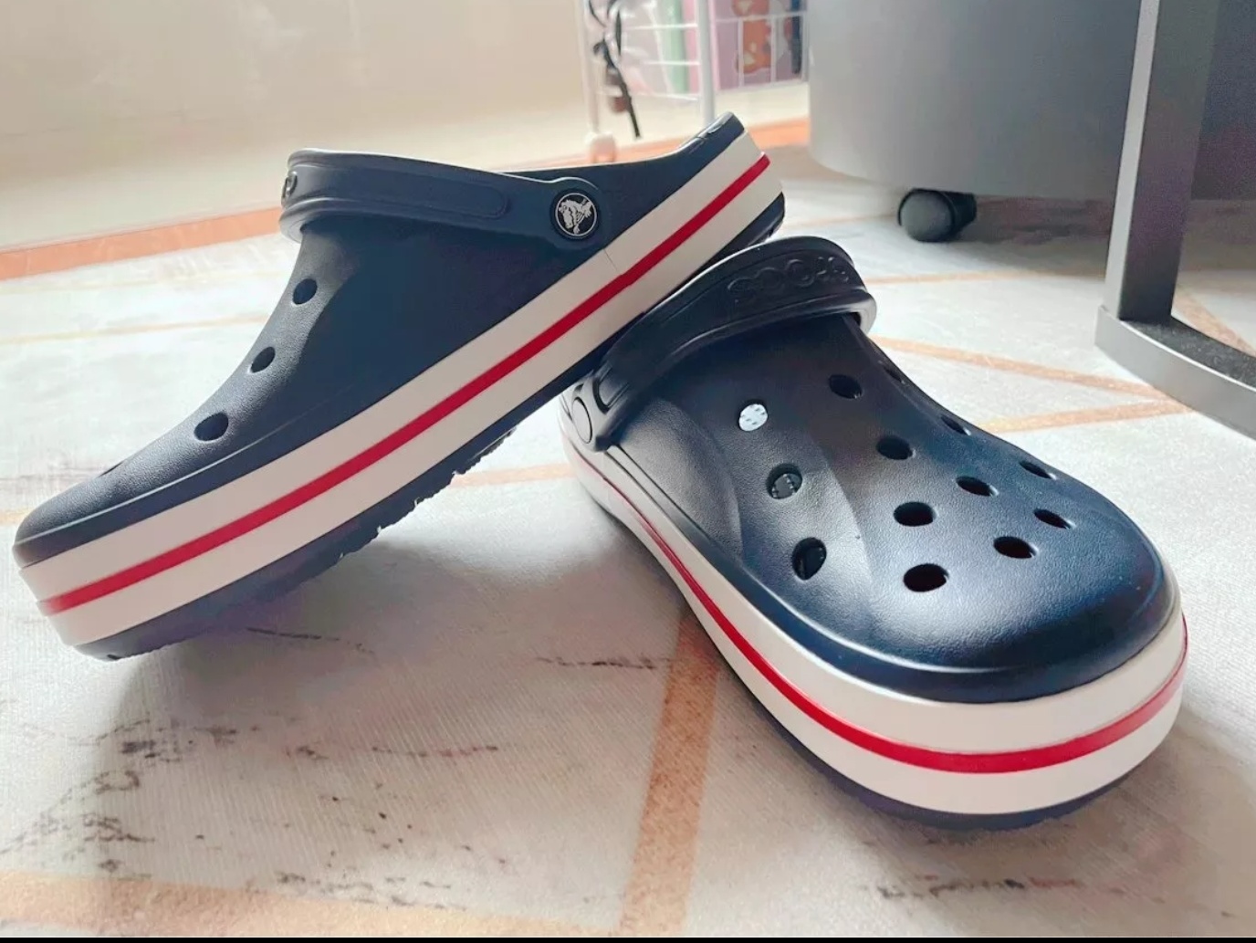 超级爱Crocs洞洞鞋