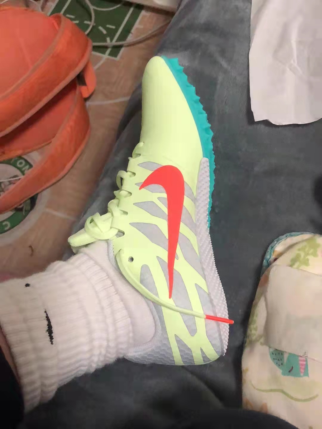 跑啥呀？给我飞起来！Nike玩真的呀！