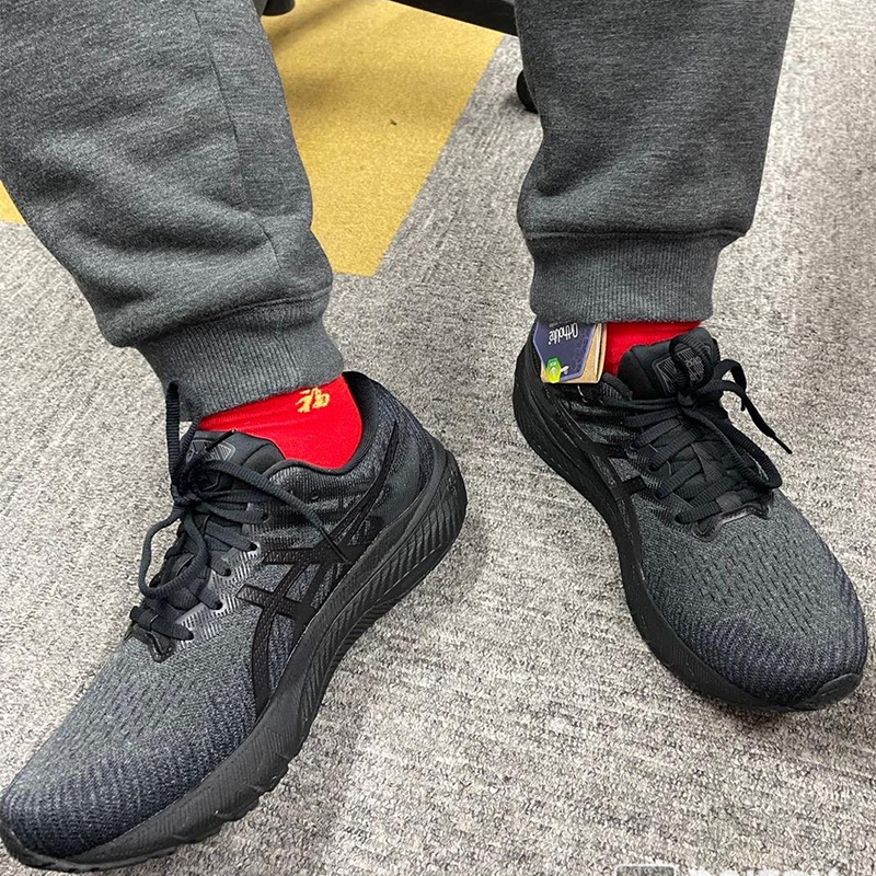 耐磨跑步鞋 Asics GT-2000 