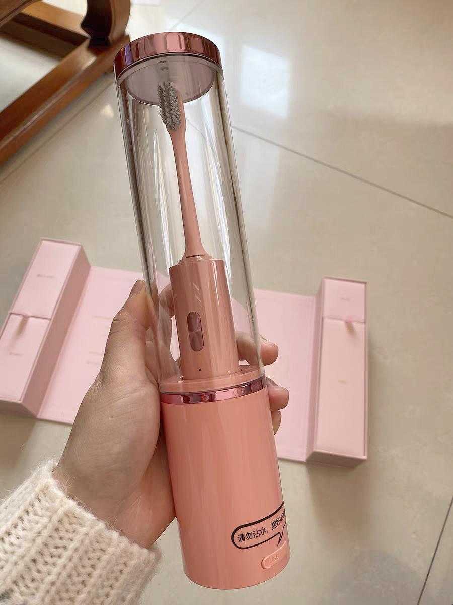 这款电动牙刷方便充电吗？