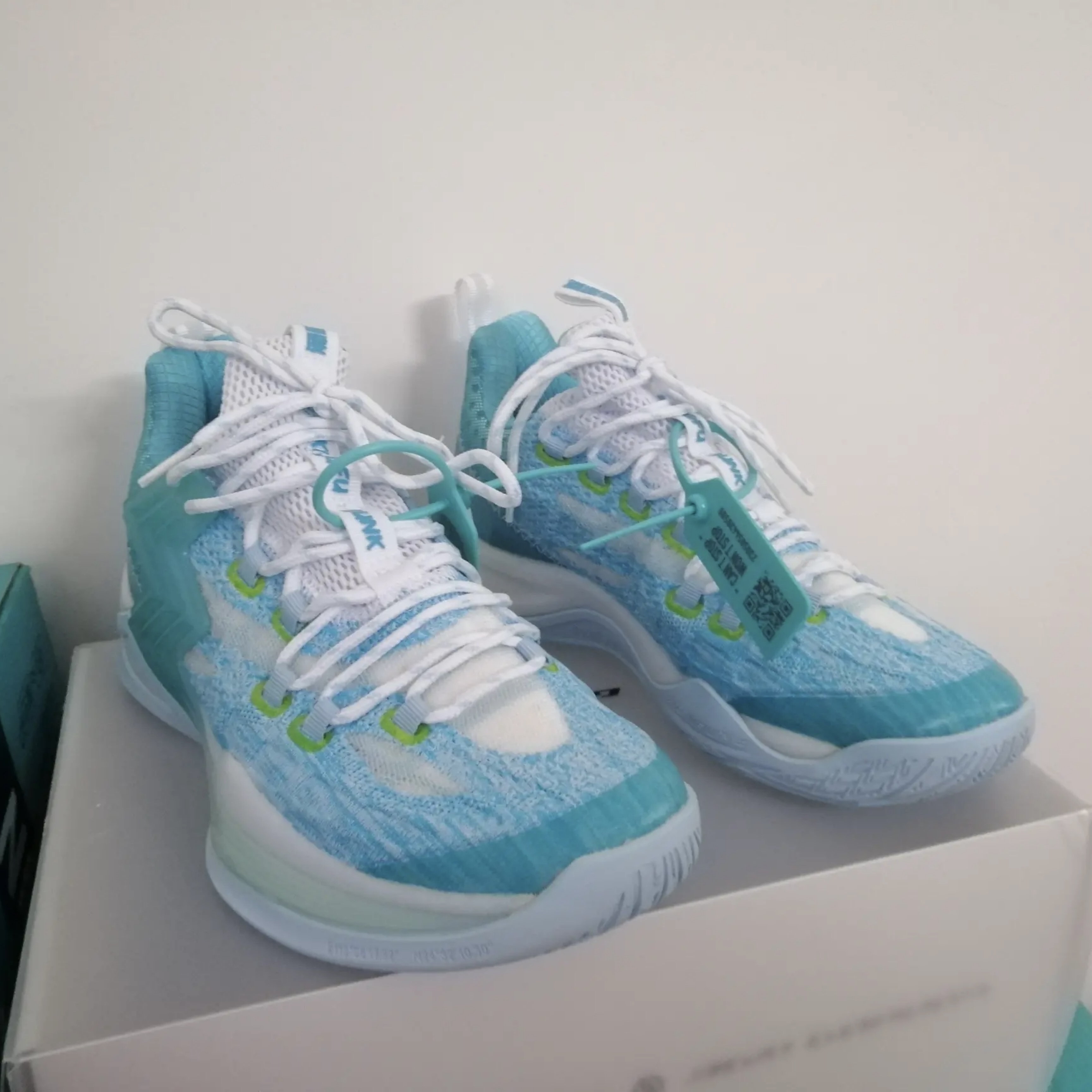 性价比很高的百搭篮球鞋