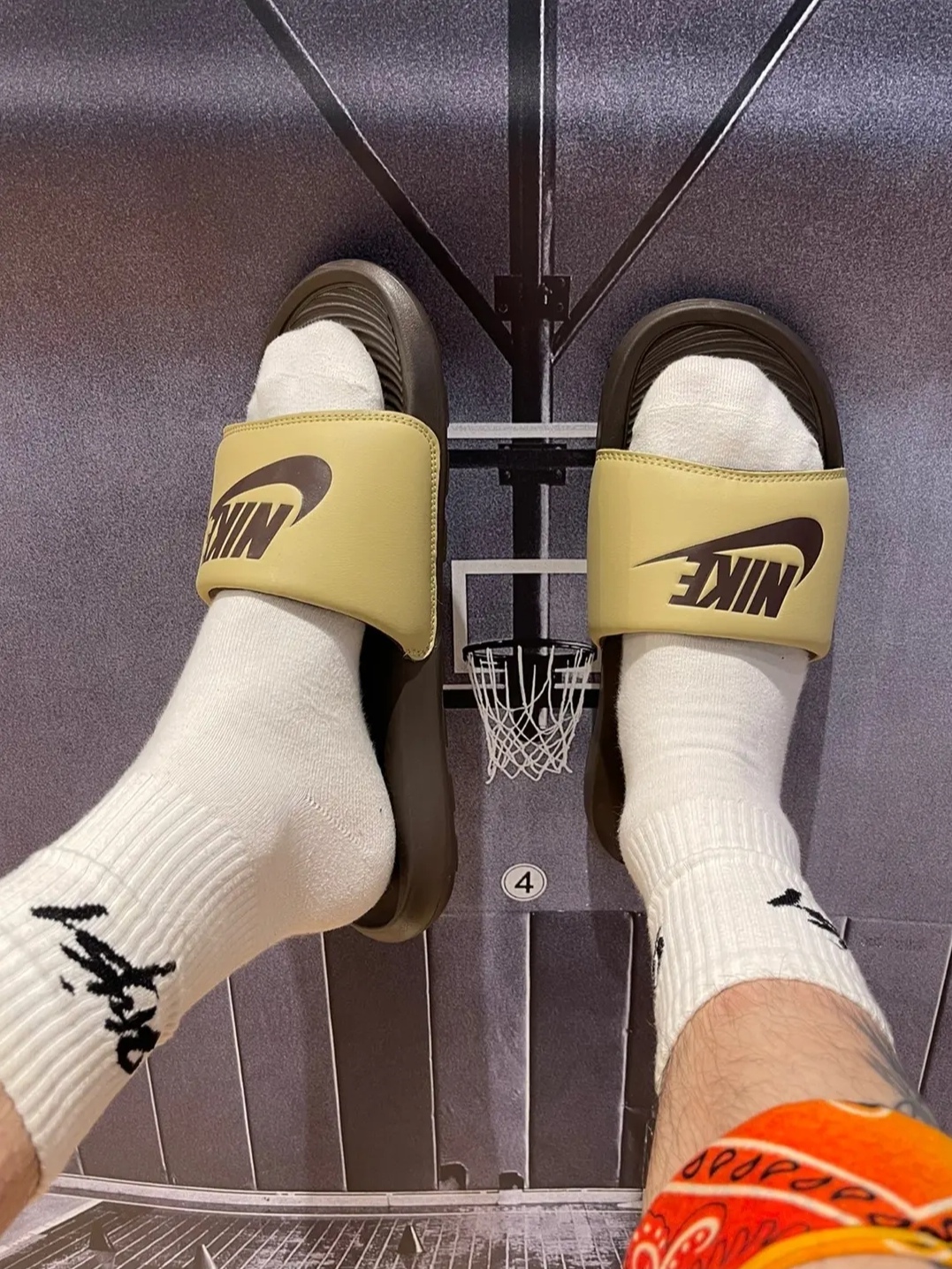 夏天必备 nike 拖鞋！必不可少的单品