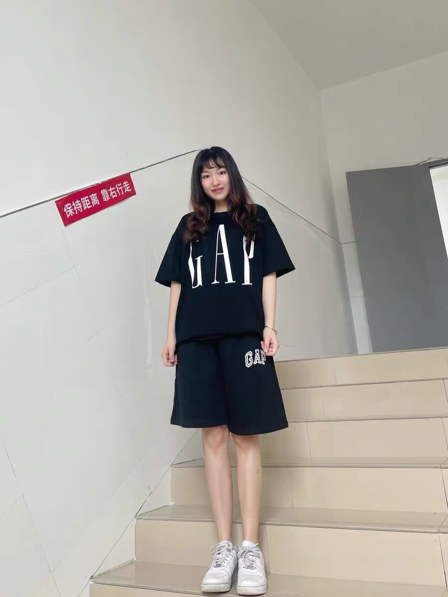 Gap 显白显瘦穿搭