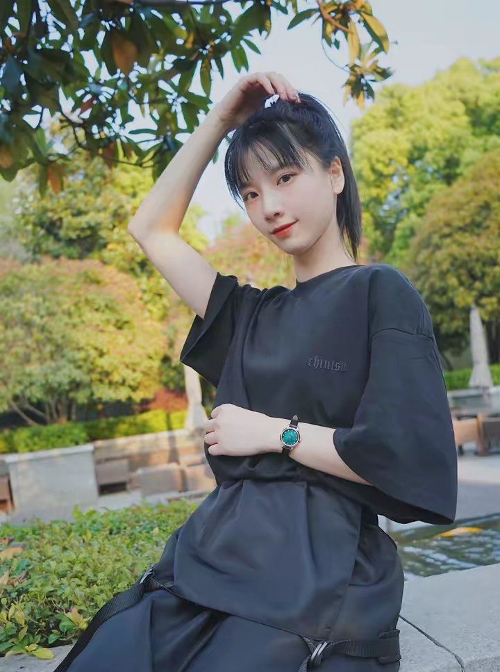 暗黑少女干练穿搭分享
