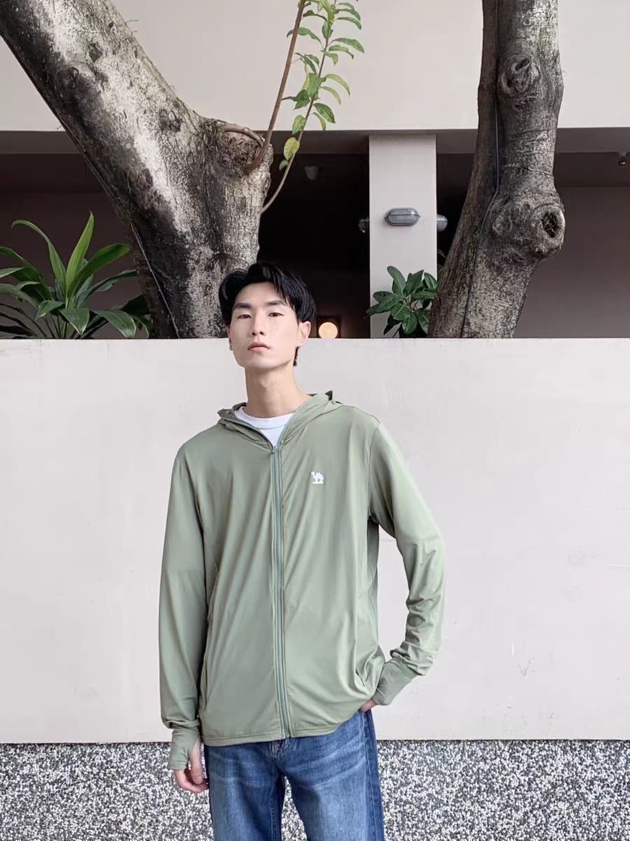 有男生和我穿一样的防晒吗