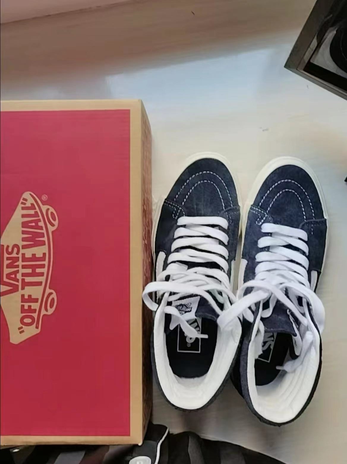 滑板还得vans