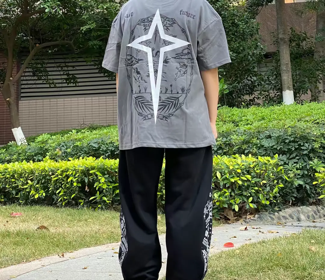 这件深灰短袖夏天已加入夏天必入清单‼