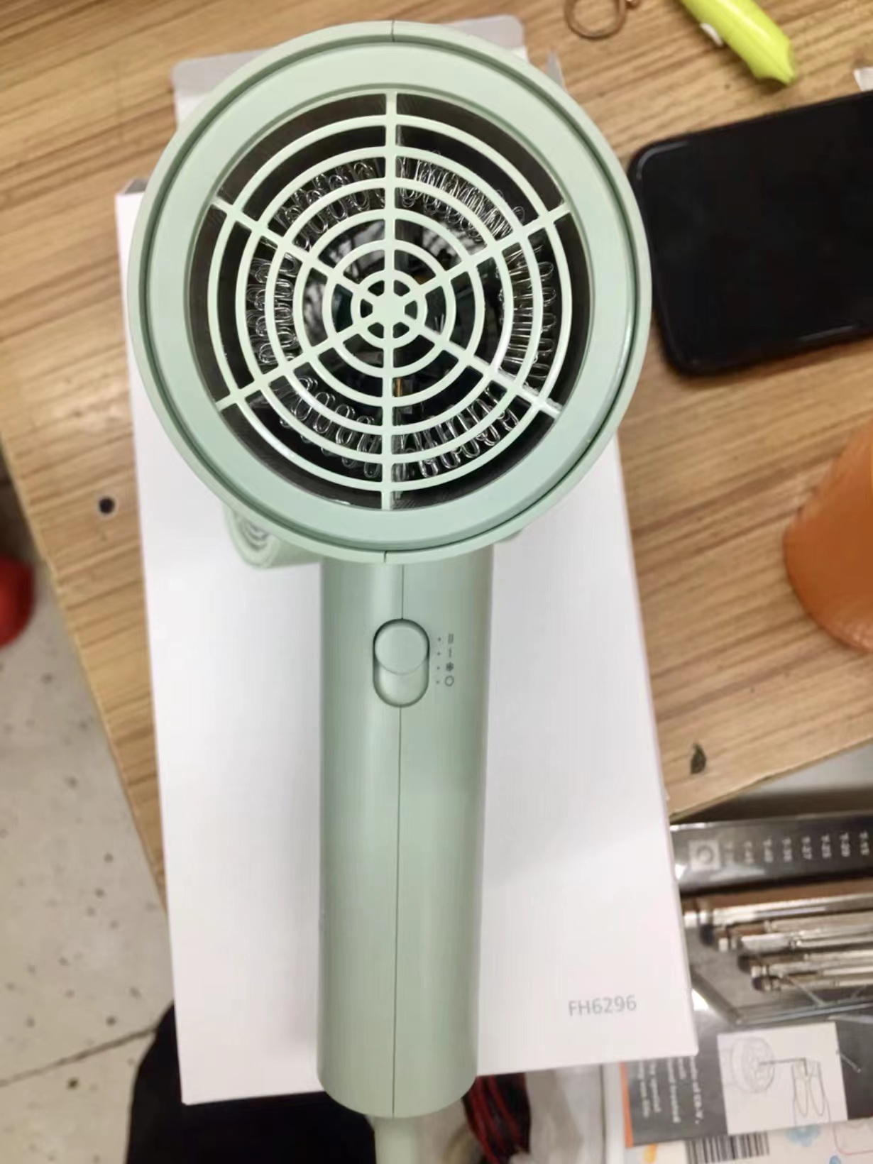 闭眼入的负离子吹风机，飞科我爱了!