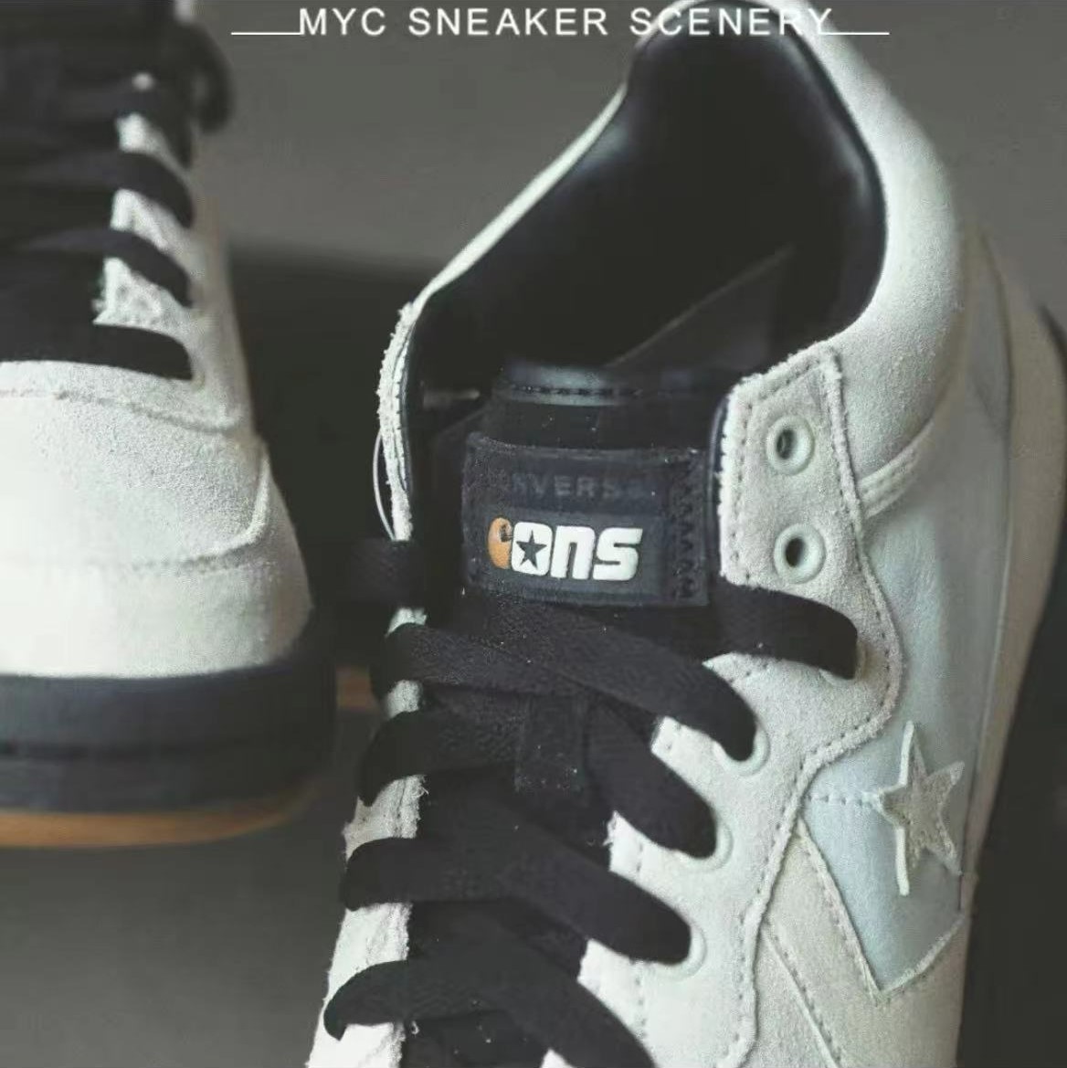 从球场出来的Converse