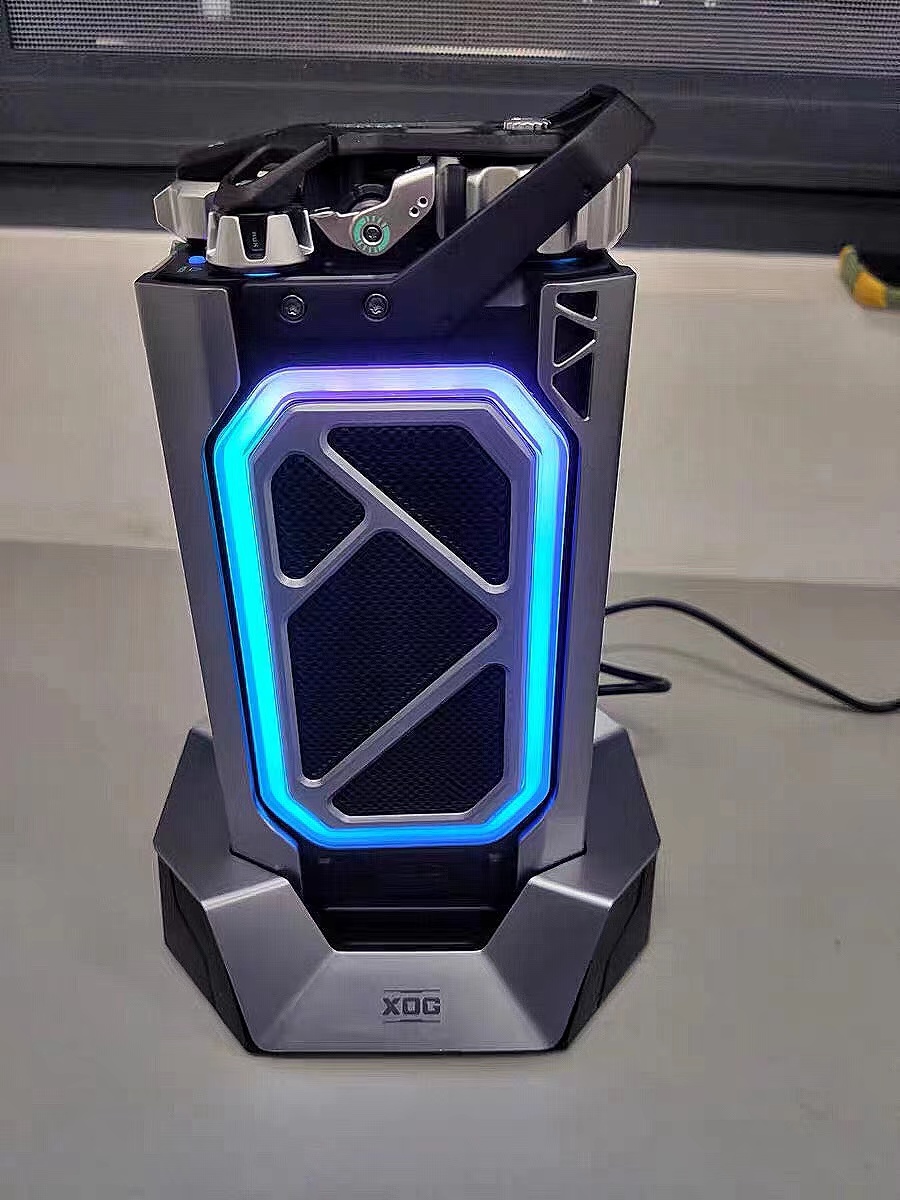 满满工业风的音响，潮酷男孩必备啊！