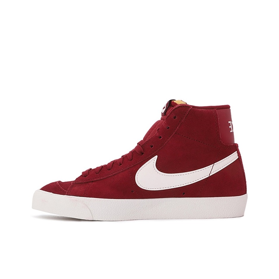 推荐商品：Nike Blazer 板鞋 经典复古防滑舒适百搭 酒红/米白