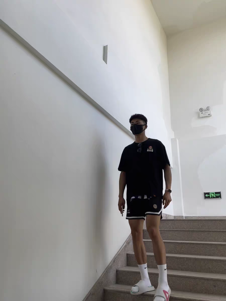 夏日酷boy出门穿搭分享