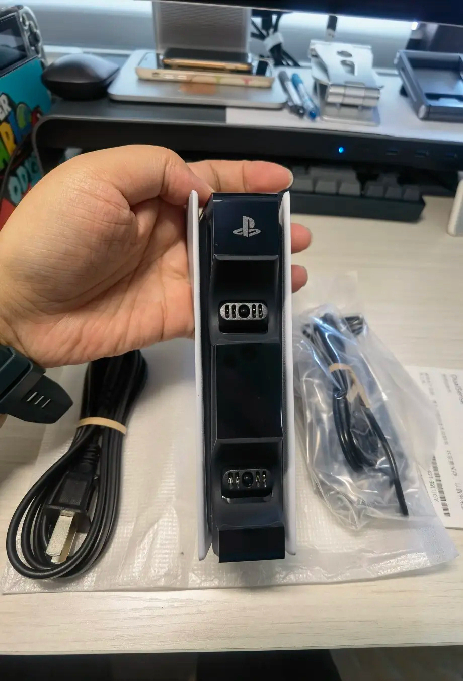 🔋充电速度非常快，充电座接触完美！！！