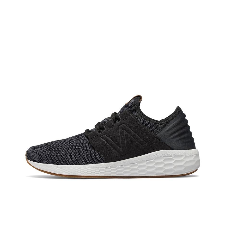 推荐商品：New Balance Fresh Foam Cruz 跑鞋 缓震回弹防滑耐磨轻便透气舒适织物马拉松 女款/V2/黑白生胶