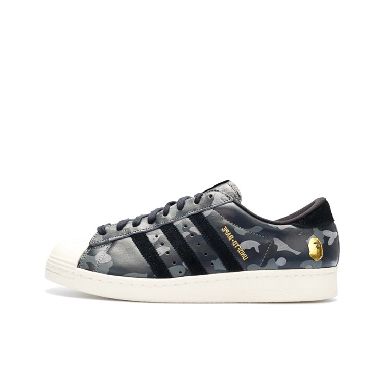 推荐商品：adidas Superstar 80s 板鞋 贝壳头复古防滑耐磨防水减震运动 Black Camo UndftdxBape 三方联名/不败猿人黑金
