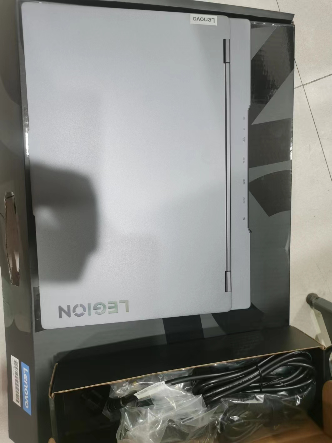 一经推出备受关注的电脑哦！