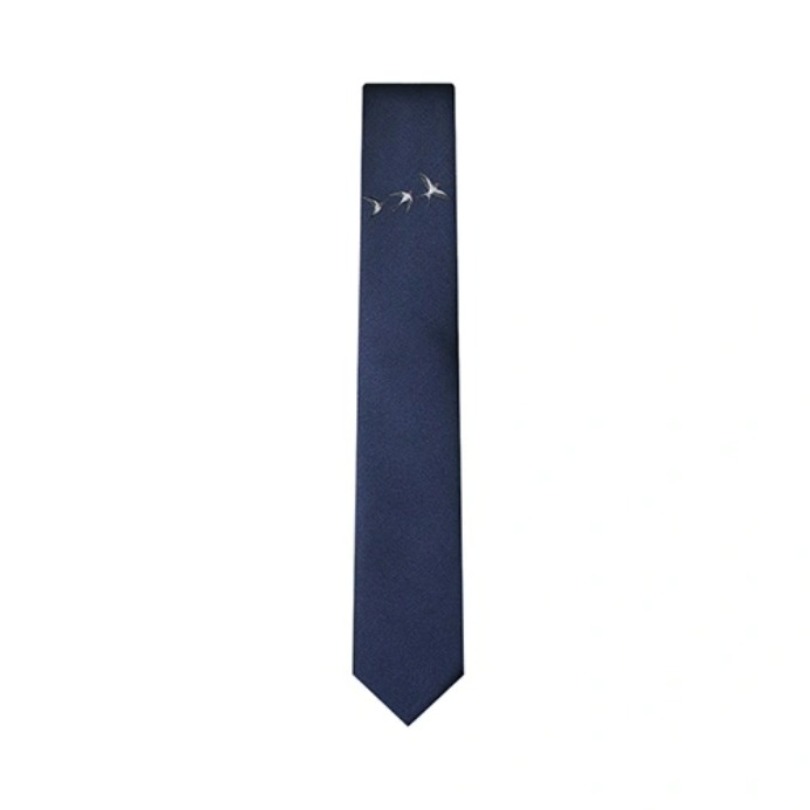 推荐商品：GIEVES CHARLES 男士飞燕刺绣真丝领带 GC20220402