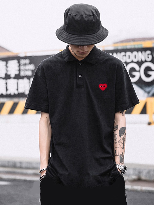 推荐商品：CDG Play川久保玲 胸口心形爱心刺绣贴花翻领短袖Polo衫 男女同款 黑色红心