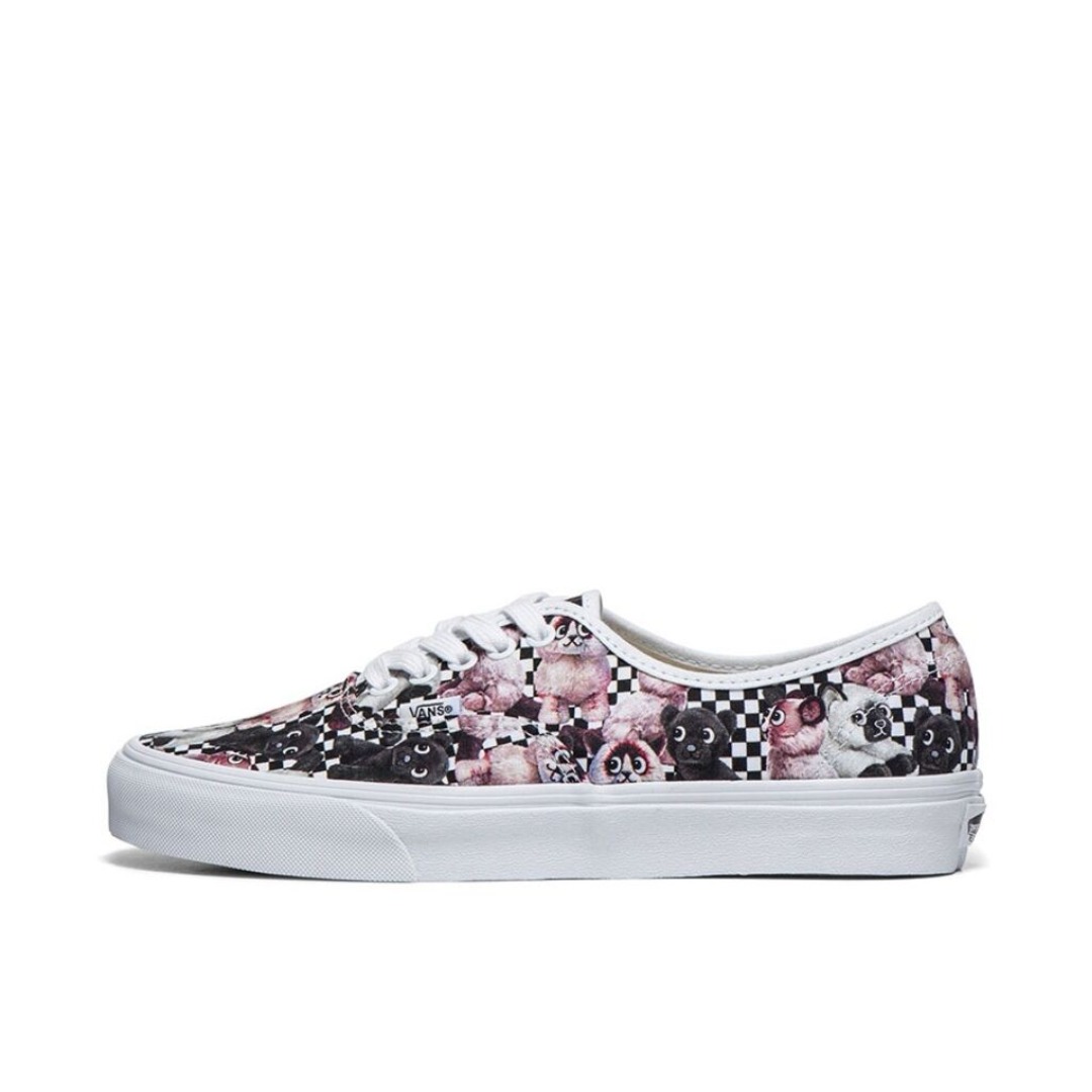 推荐商品：Vans/范斯 Authentic 潮流休闲 轻便舒适 防滑耐磨 百搭运动 复古 板鞋 黑粉/卡通猫咪