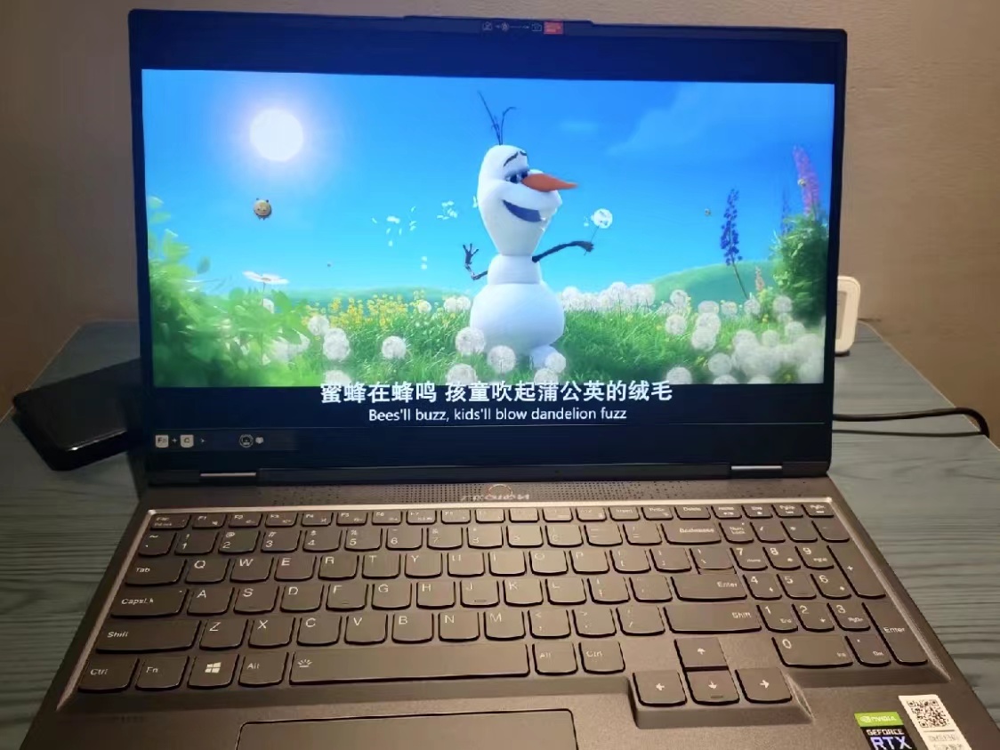 方便携带的游戏本