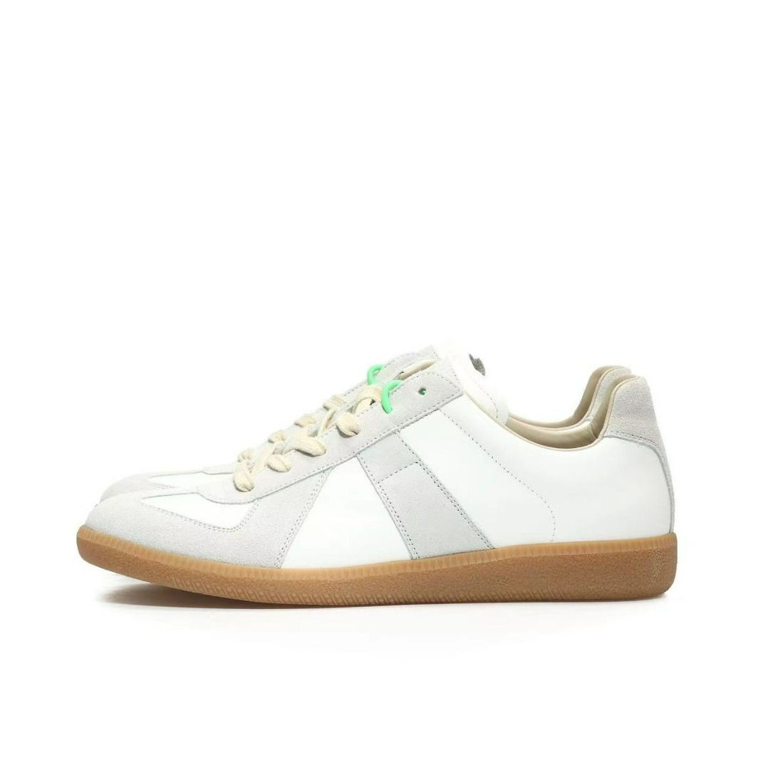 推荐商品：Maison Margiela 梅森·马吉拉 Replica 板鞋 德训鞋 时尚复古简约圆头牛皮拼接 白色/灰色/卡其色