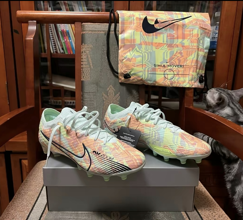 仅仅只是足球鞋这么简单吗？