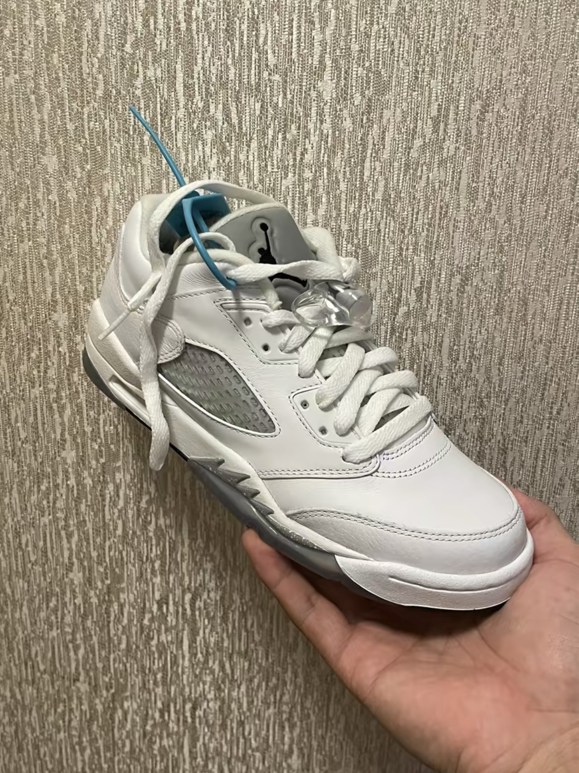 雪过天晴？颜值极高的AJ5 蓝鸟，女生专属