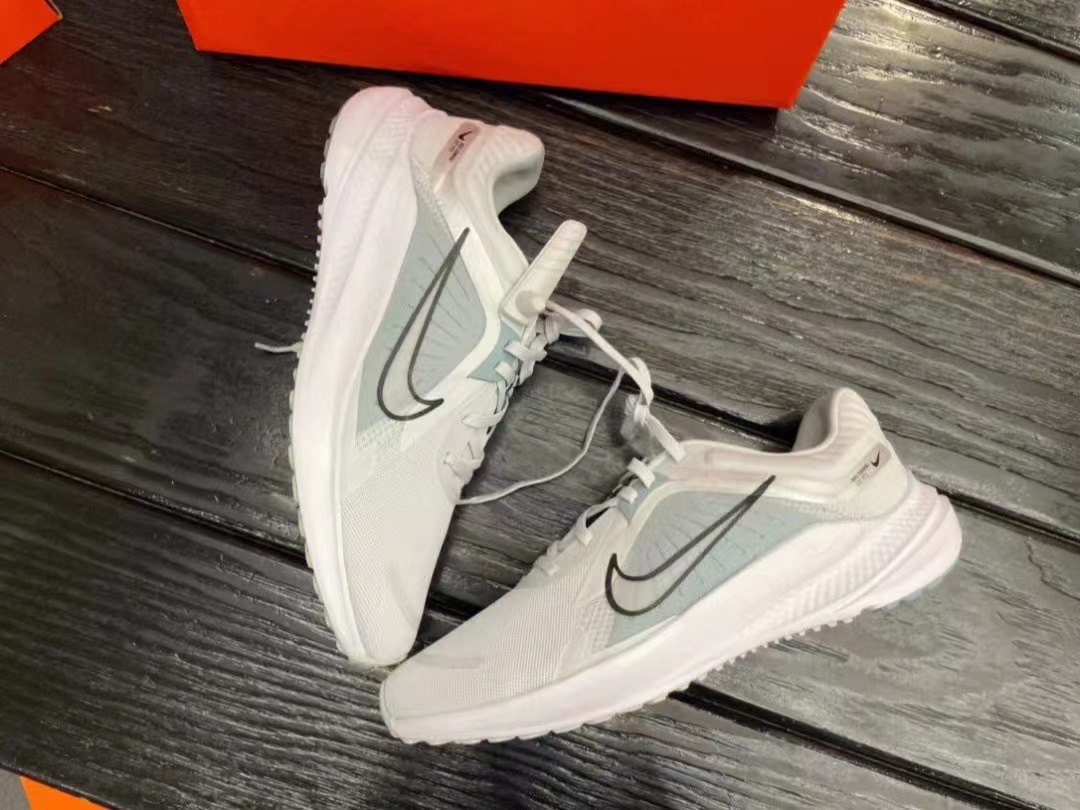平民跑鞋 nike quest 5