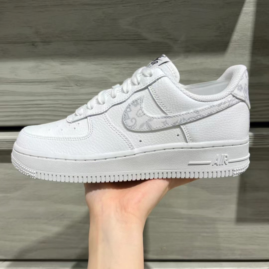 小姐姐康偶来💗高颜值Nike Air Force 1👟