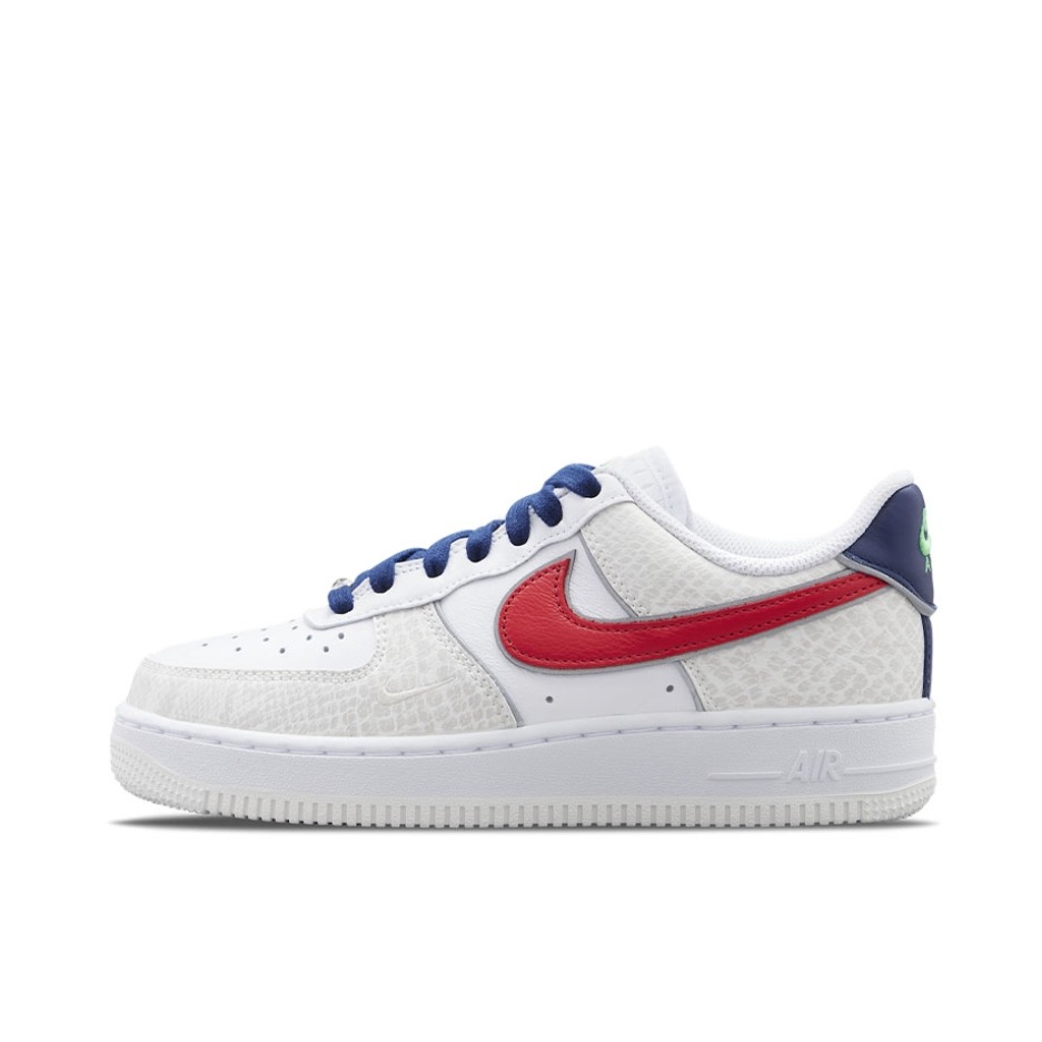 推荐商品：Nike Air Force 1 空军一号 板鞋 轻便舒适百搭耐磨防滑复古 低帮/蛇纹/白色/红色/蓝色