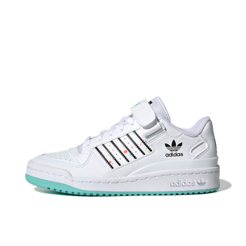推荐商品：adidas Originals Forum 板鞋 轻便复古防滑时尚魔术贴篮球风薄底包裹性 Kevin Lyons 联名/白色/蓝色